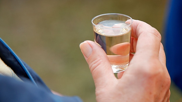 Эксперт назвал причины падения спроса на водку в России