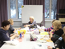 Время творчества и добрых дел. Рукодельницы из ЦМД «Солнцево» вяжут перчатки и носки для мобилизованных москвичей