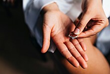 Почему на помолвку принято дарить кольцо с бриллиантом