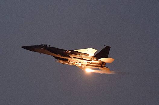 В Сирии сообщили об атаке израильских истребителей на штаб войск