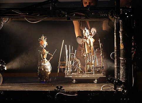 Кукольный спектакль «Сказки роботов о настоящем человеке»