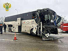 В Ростовской области автобус с людьми попал в ДТП