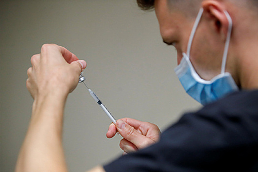 Россия ответила Франции на обвинения в причастности к «антипрививочникам»