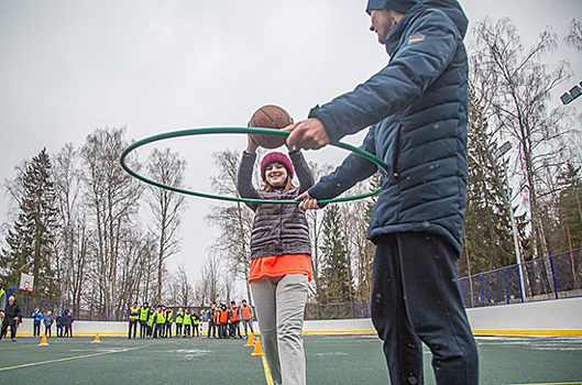 В посёлке под Кубинкой открыли многофункциональную спортплощадку