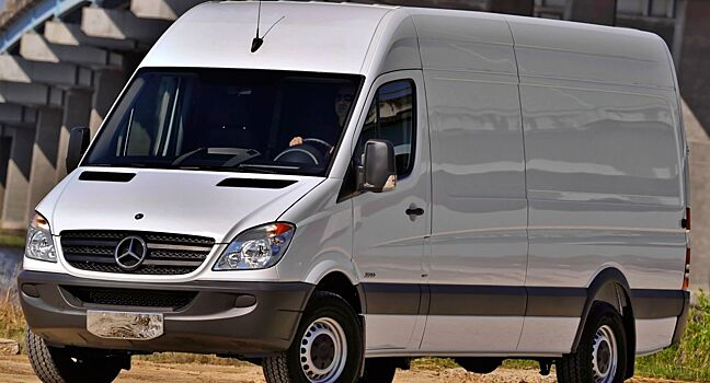 Mercedes-Benz Sprinter признан самым безопасным автомобилем – сегодня и 25 лет назад