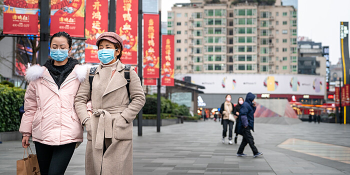 В Китае планируют к концу июня привить от коронавируса 40% населения