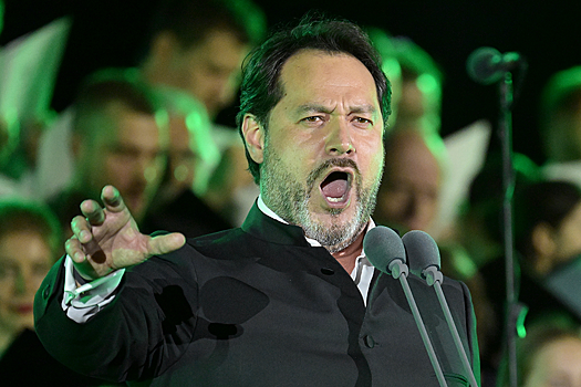 Певец Ильдар Абдразаков стал народным артистом России