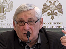 81-летнего историка РАН избили в аптеке