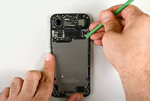 Показаны внутренности самого тонкого смартфона Apple