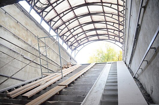 В Оренбурге у ПО «Стрела» на проспекте Победы ремонтируют подземный переход