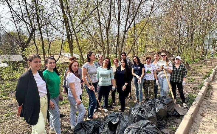 Сотрудники Минприроды Курской области собрали 7,5 кубометров мусора