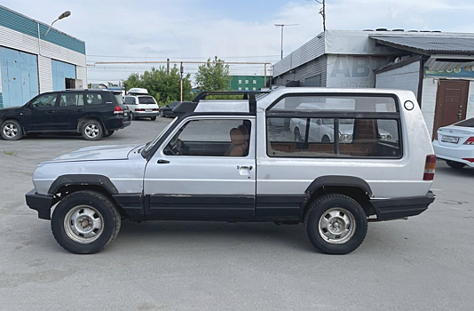 В Новосибирске продают уникальный Talbot-Matra Rancho 1988 года