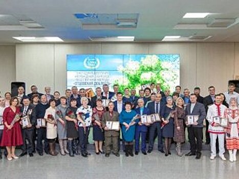 38 жителей Башкирии получили награду «Отцовская доблесть»