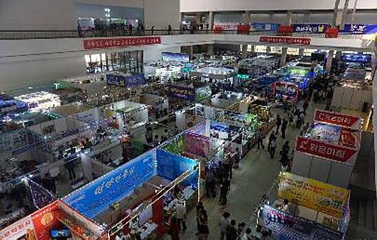 Лекарства из РФ и обувь из Китая пользуются повышенным спросом на выставке товаров в КНДР