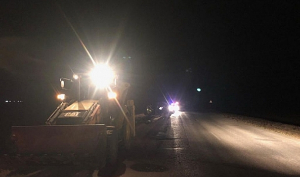 Четыре человека пострадали в ДТП с экскаватором в Волгоградской области