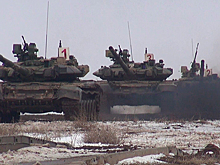 Женские экипажи впервые вышли на «Танковый биатлон»