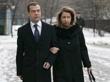 Жена Медведева летала на супер дорогом лайнере