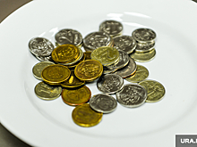 Свердловский кондуктор бросила на пол мелочь пенсионерки