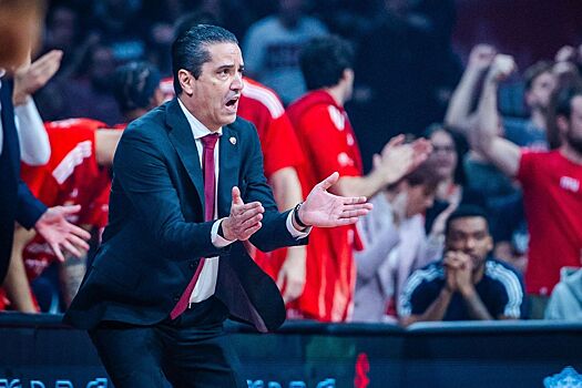 «Црвена Звезда» объявила об уходе Янниса Сферопулоса с поста главного тренера