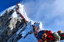 Непал возобновил выдачу разрешений для экспедиций на Эверест
