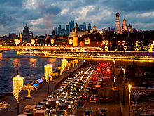 Москва встала в предновогодних девятибалльных пробках