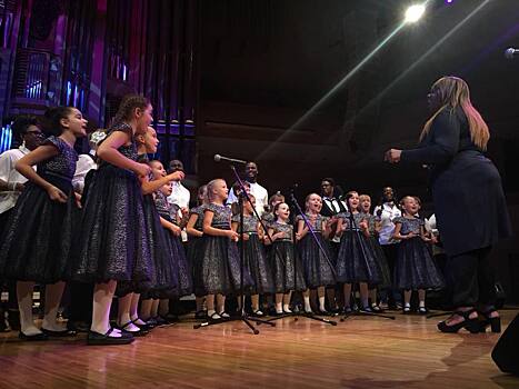 London Community Gospel Choir выступил вместе с Камерным хором «Вера» из ДМШ им.В.Я.Шебалина