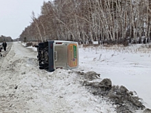 Два пенсионера травмированы в аварии с маршруткой в Омской области