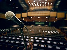 Кому выход в России на сцену запрещен. Список от критика Алексея Цветкова.