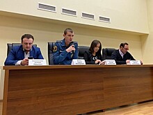 На встрече с главой управы жителям Академического района рассказали о подготовке к празднованию Нового года
