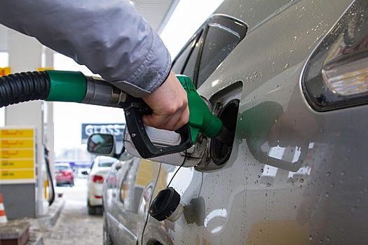 Казахстан запрещает российский бензин