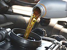 Все начинающие автолюбители допускают 5 ошибок при замене масла