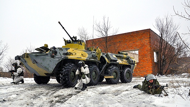 Военные инженеры ЮВО освободили захваченные «террористами» здания