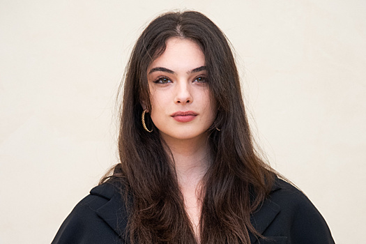 19-летняя дочь Моники Беллуччи отправилась вместе с возлюбленным на Сейшелы