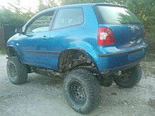 Гибрид VW Polo и Nissan Terrano продают по цене двух айфонов