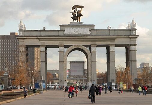 На ВДНХ установят эскиз памятника Сталину