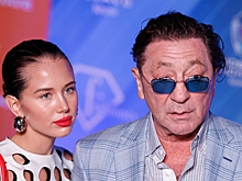 Невеста певца Лепса Аврора выложила фото без одежды в ванной