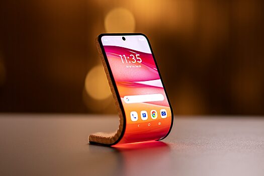 Motorola вернулась с концептом смартфона-браслета