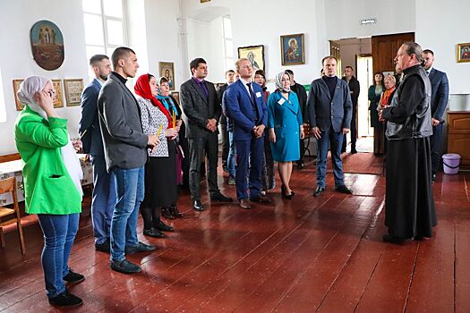 Молодые депутаты ЗСО посетили Еткульский район