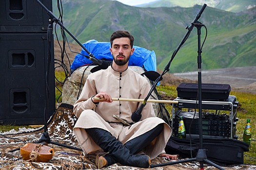 Арт-фест на Мамисоне. Когда эмоции становятся картинами, а музыка разливается среди гор