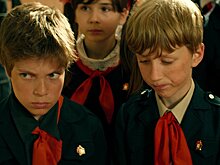 Почему пионерам запрещали здороваться за руку