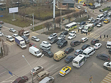 Неработающий светофор спровоцировал пробки на Московском проспекте в Воронеже