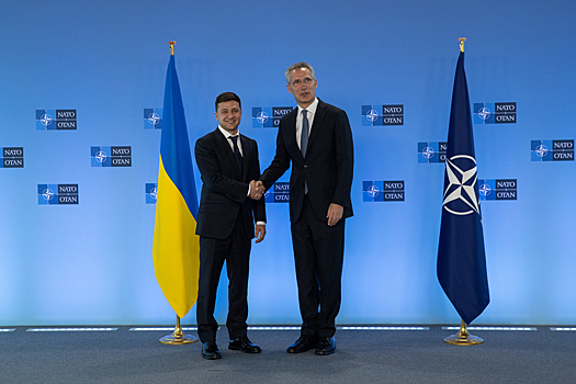 Главы девяти стран НАТО потребовали экстренно принять Украину в альянс