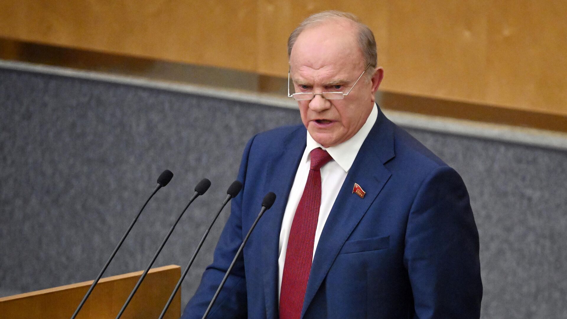 Зюганов заявил о необходимости тщательной подготовки переговоров по Украине