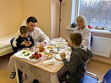 Воробьев встретился с оставленными в Шереметьево детьми