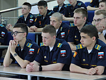 Сотрудники полиции встретились с кадетами Оренбургского президентского кадетского училища