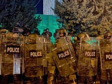 Спецназ Грузии применил водомет для разгона протестующих у парламента