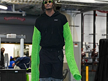 Майлз Тернер пришел на матч в нестандартном свитере с удлиненными рукавами в стиле Кузмы
