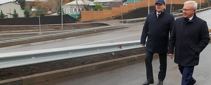 Александр Усс приказал ускорить строительные и ремонтные работы на дорогах Красноярска