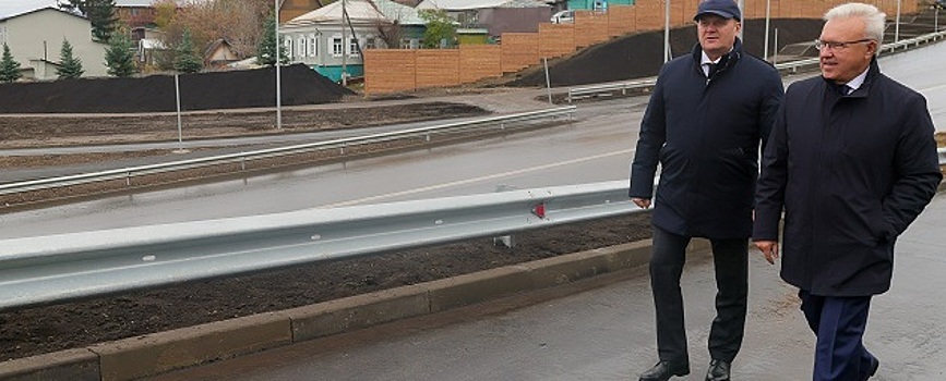 Александр Усс приказал ускорить строительные и ремонтные работы на дорогах Красноярска