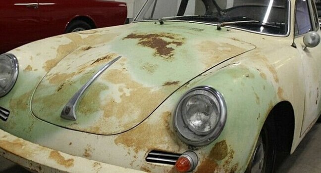 За ржавый Porsche, 40 лет простоявший в сарае, выложили больше 3 миллионов рублей